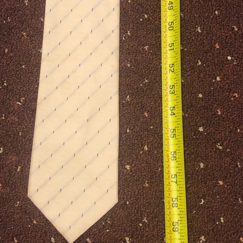 Louis Vuitton Tie/ Blush - Picture 10 of 11